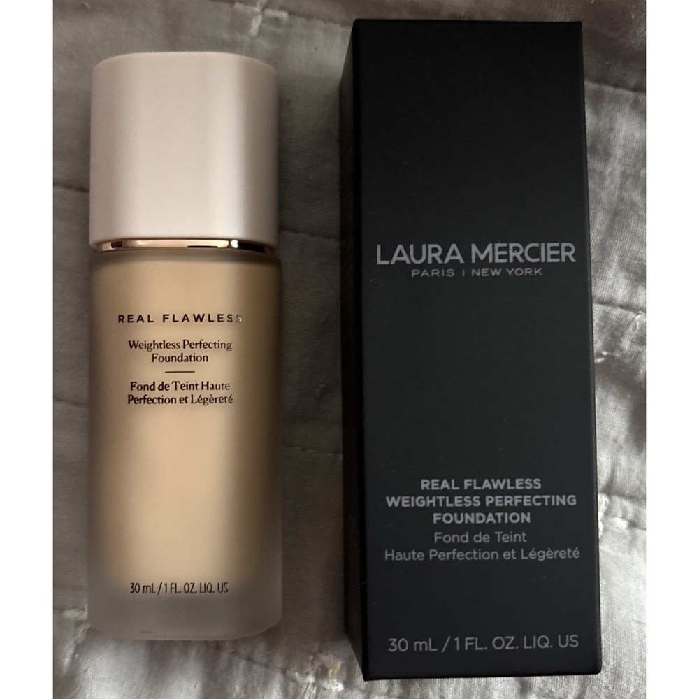 Laura Mercier Real Flawless Weightless Perfecting Foundation - 2W1 Macadamia NEW